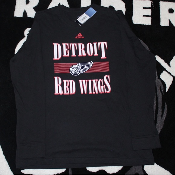 Red Wings Playmaker Long Sleeve Tee - Picture 7 of 11